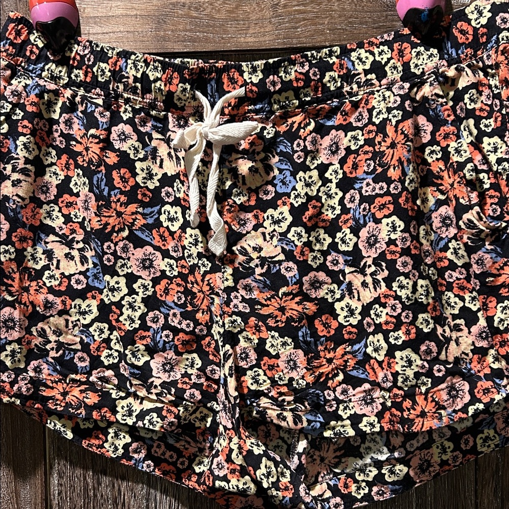 SO Multicolor Floral Shorts